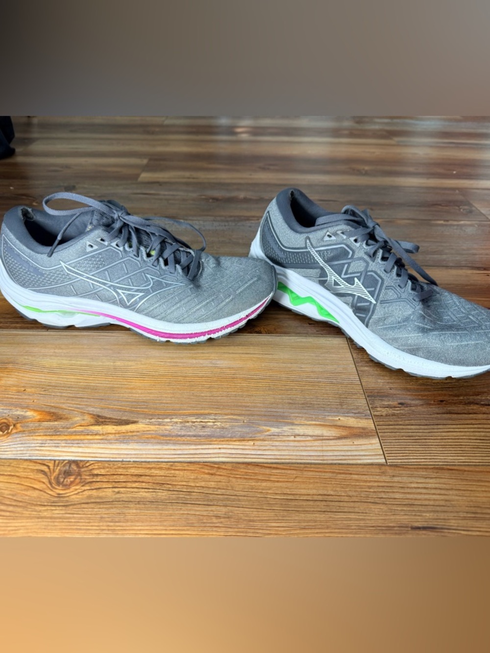 Mizuno Wave Inspire Womens Size 10 Gray Pink Running Shoes Stability Trainer